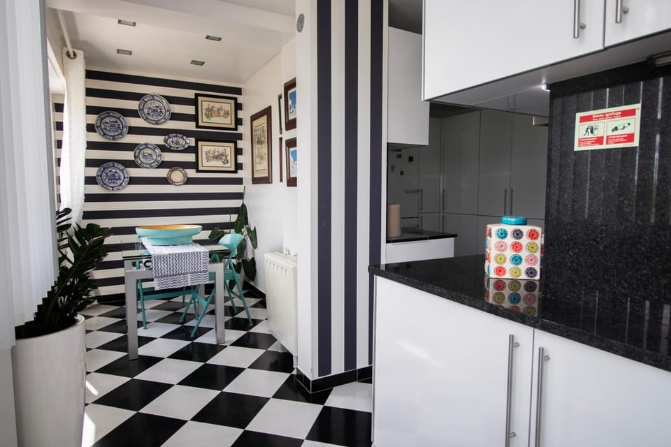 Cocas House II - Almada Apartment in Lisbon District