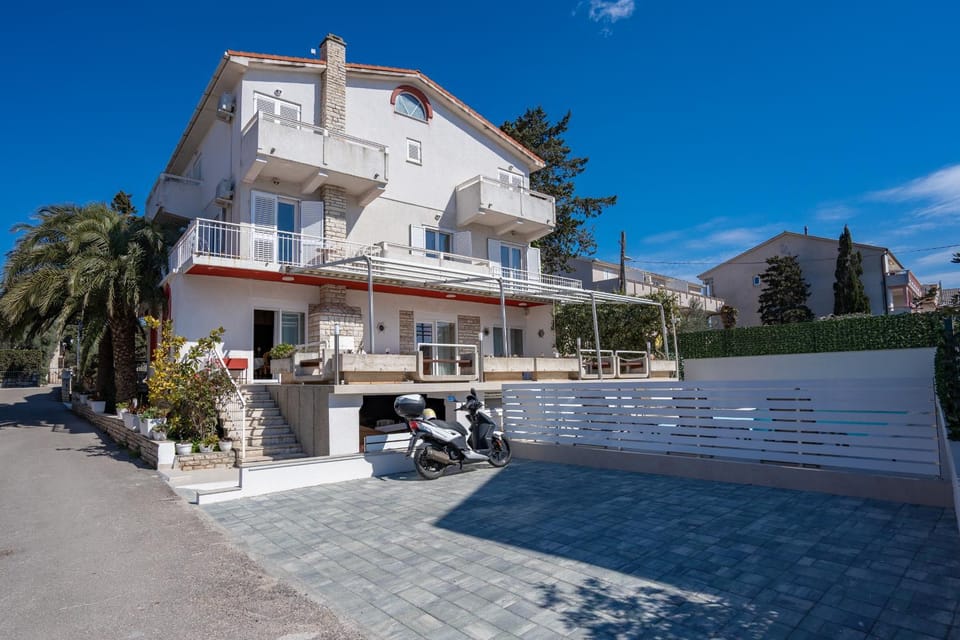 Property building, Parking