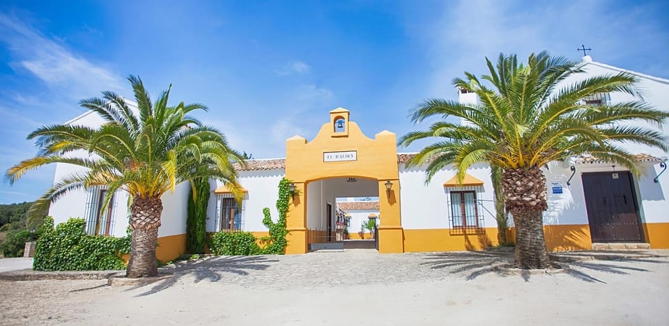 Property building, Facade/entrance, Off site