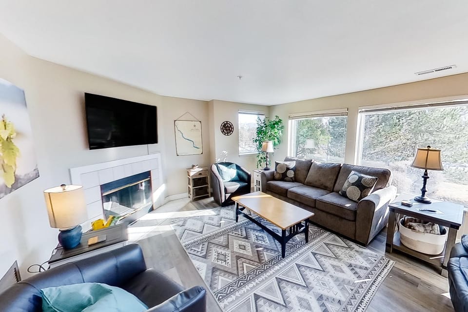Park Pointe Lakeside Retreat A101 Apartment in Chelan (In Town)