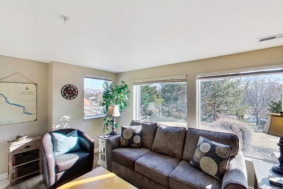 Park Pointe Lakeside Retreat A101 Apartment in Chelan (In Town)