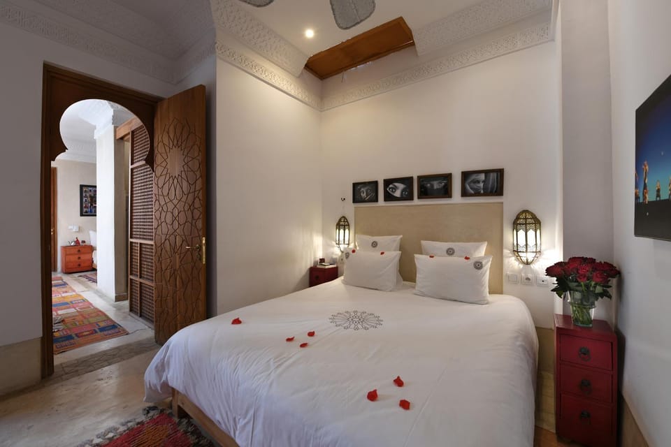 Property building, Photo of the whole room
