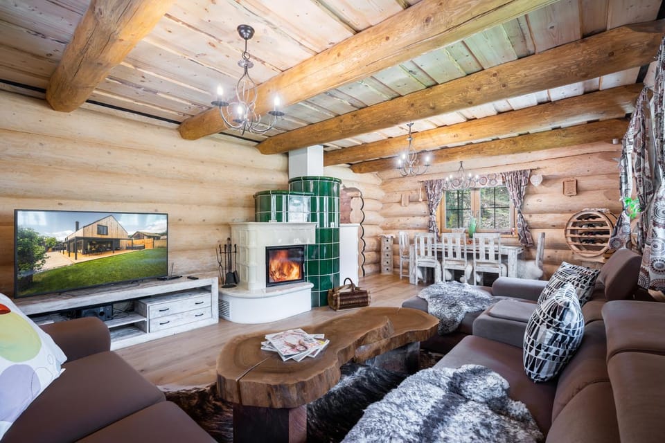 Communal lounge/ TV room, TV and multimedia, Living room, Seating area, Dining area, flat iron, locker