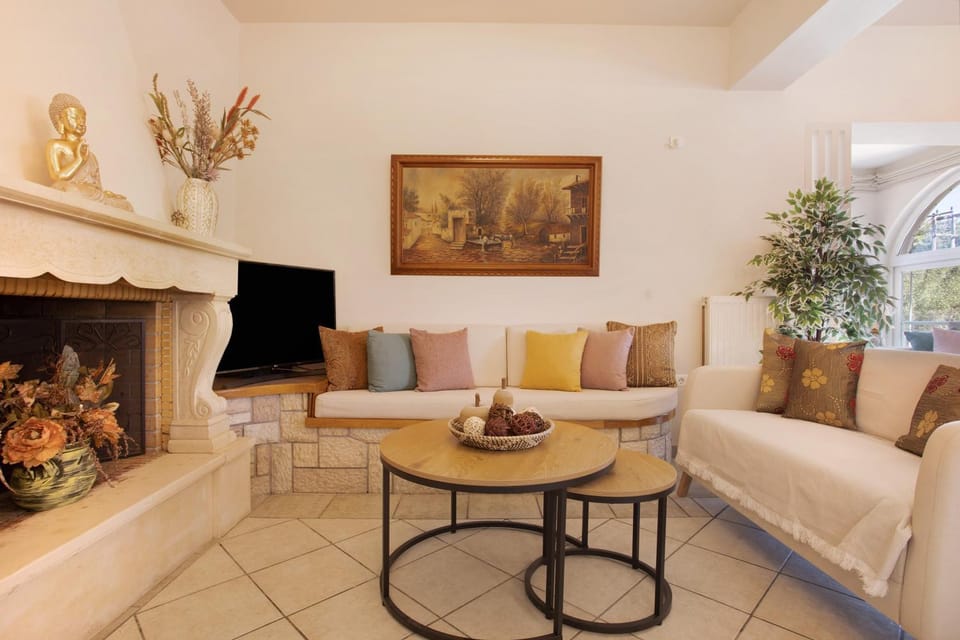 Property building, Living room