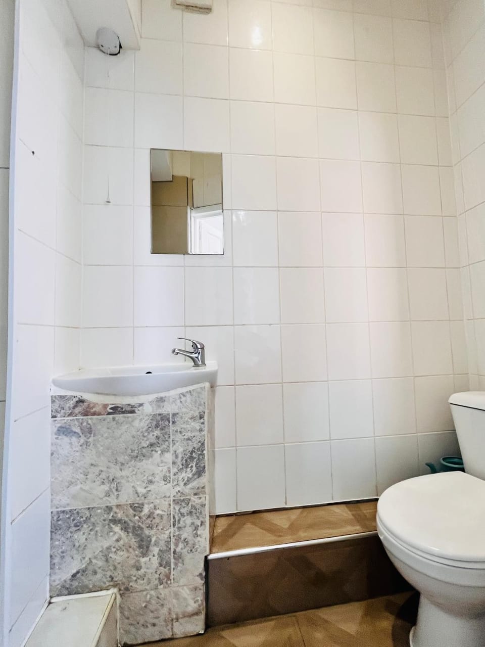 Y2 rest house ltd Bed and Breakfast in London