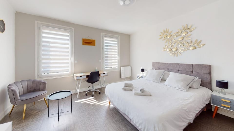 Photo of the whole room