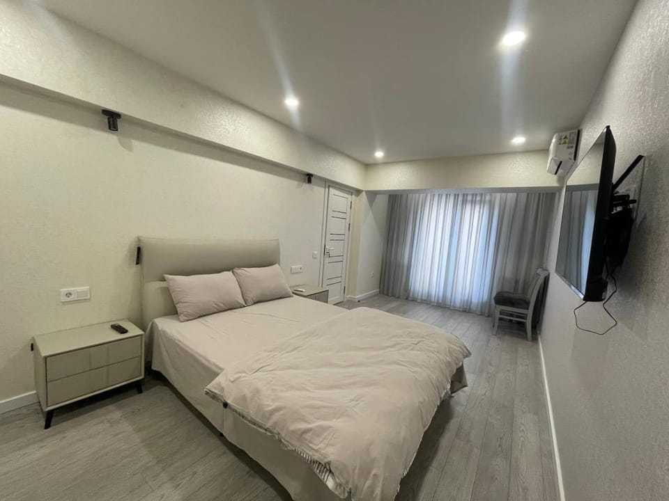 Bedroom, bunk bed