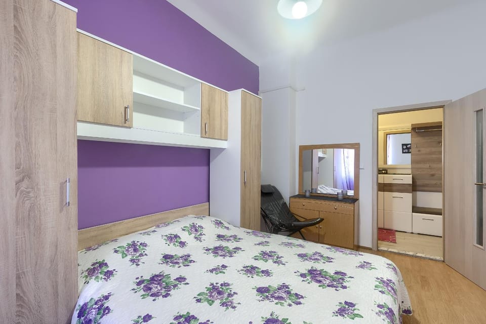 Bed, Bedroom, wardrobe