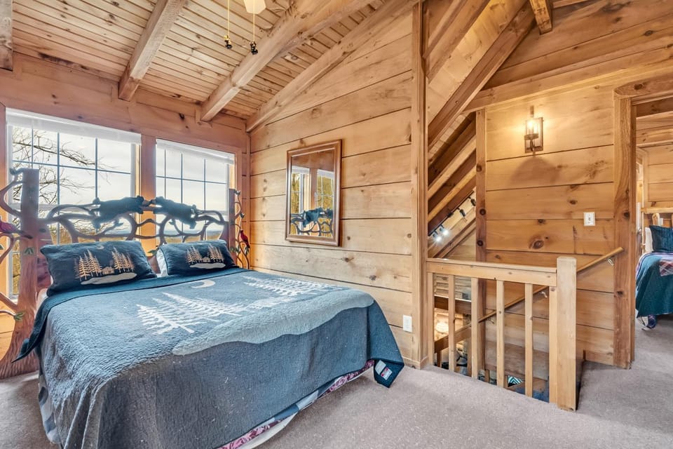 A Mountain Perch - Log Cabin with Hot Tub & Game Room near Pigeon Forge Pet Friendly Cabin in Gatlinburg