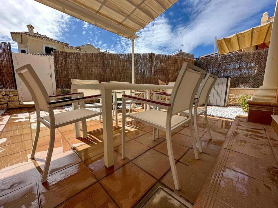 Balcony/Terrace, Dining area