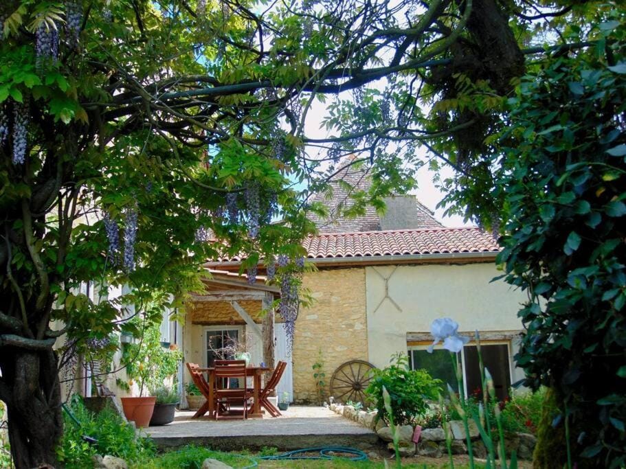 Property building, Spring, Garden
