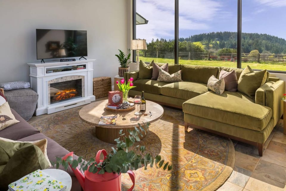 King's Queen House in Willamette Valley
