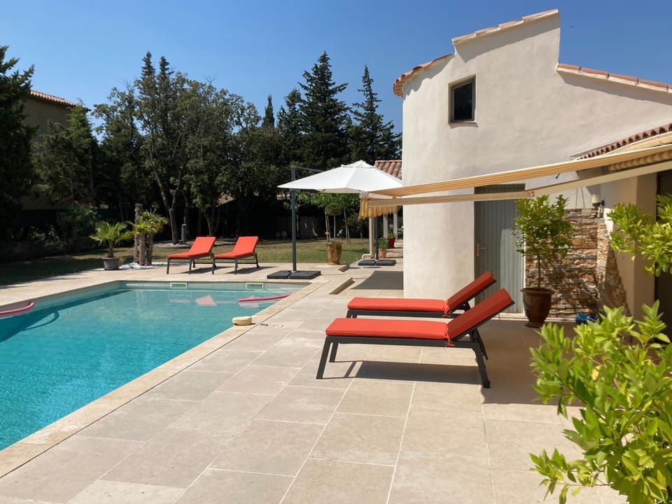 Villa Rochefort-du-Gard proche Avignon Villa in Rochefort-du-Gard