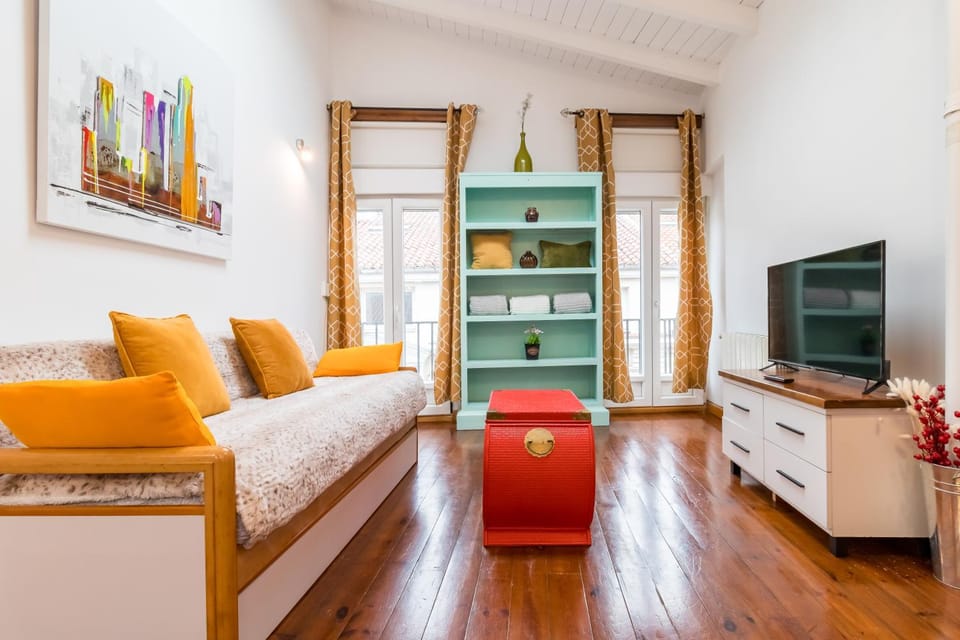 TV and multimedia, Balcony/Terrace, Living room