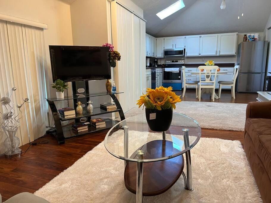 Cozy Balcony apartment in Morningside Apartment in Sioux City