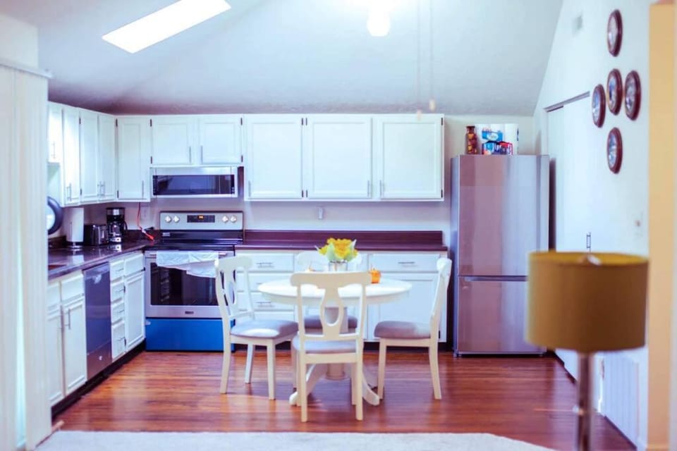 Cozy Balcony apartment in Morningside Apartment in Sioux City