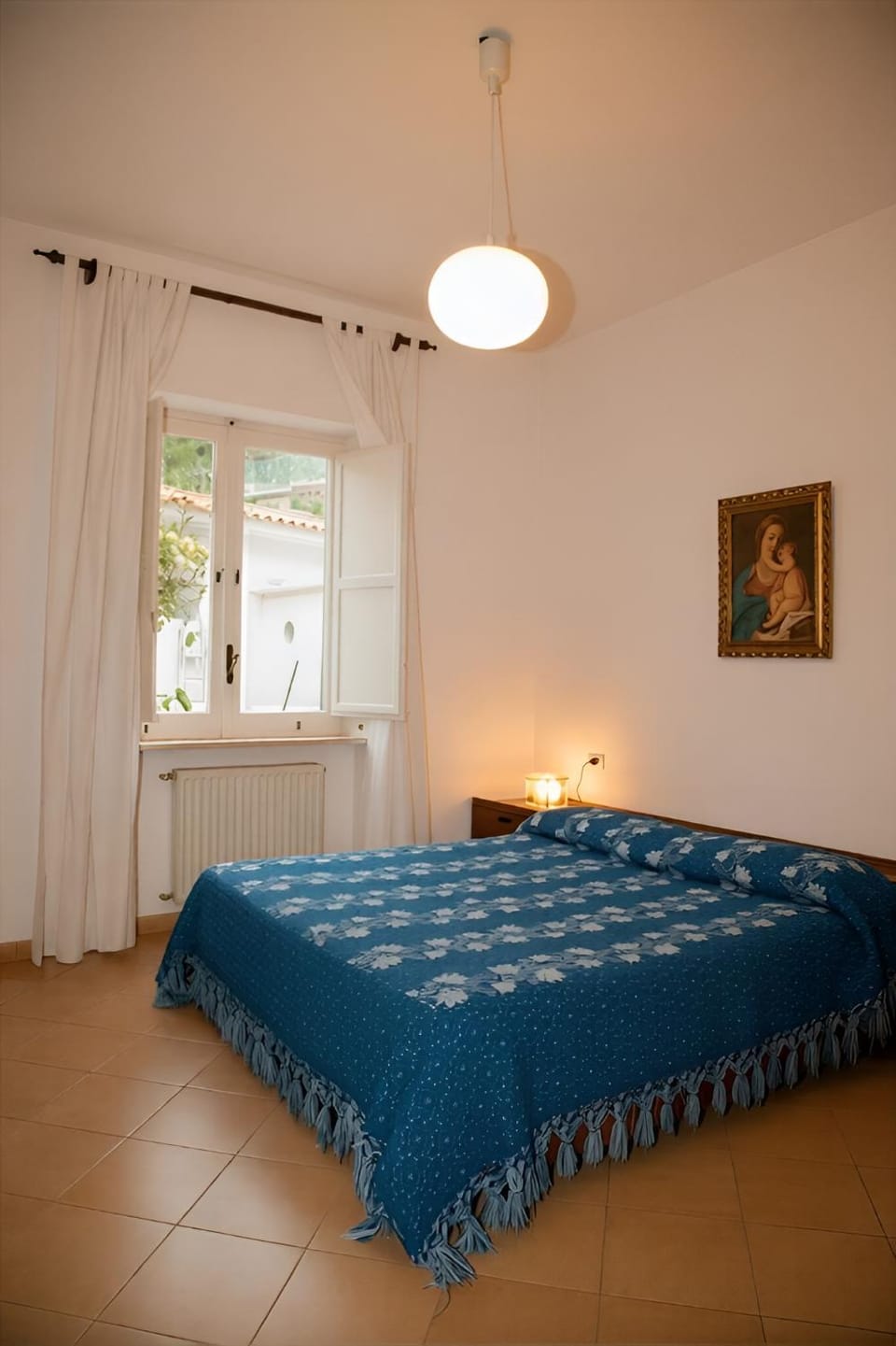 Bed, Bedroom, wardrobe, air conditioner