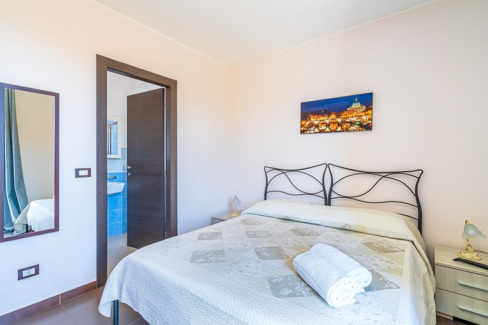 Living room, Bedroom
