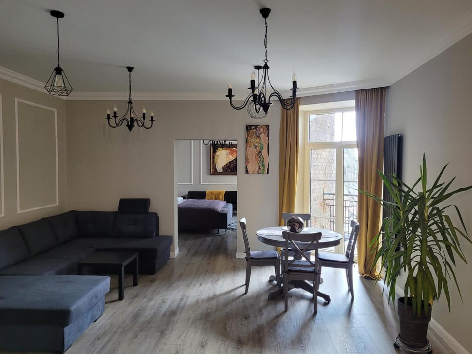 Living room, Dining area, Bedroom
