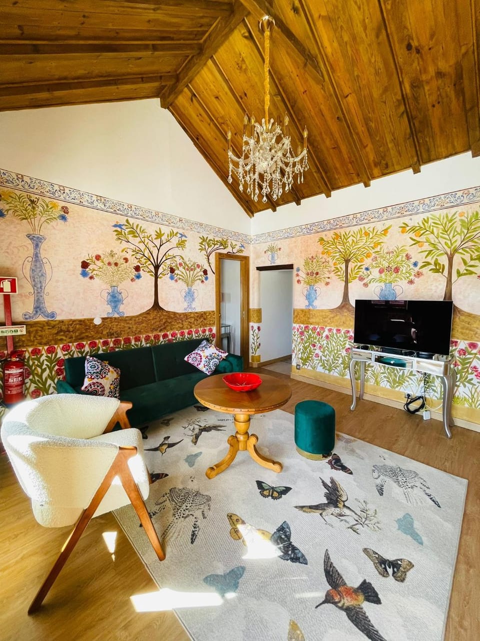 Communal lounge/ TV room, Living room