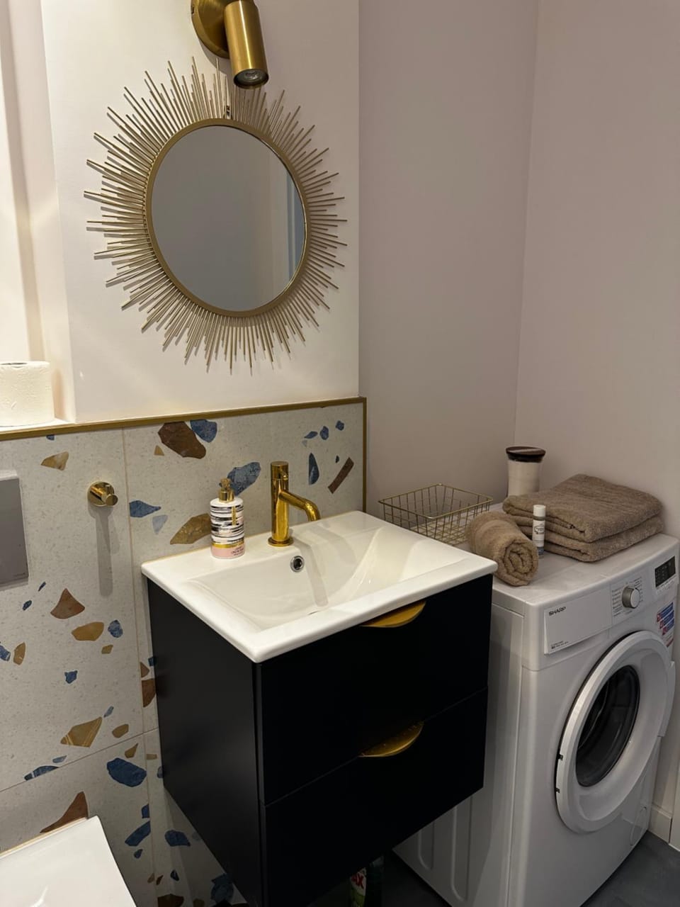 Bathroom, heating, towels, towels, laundry, washing machine