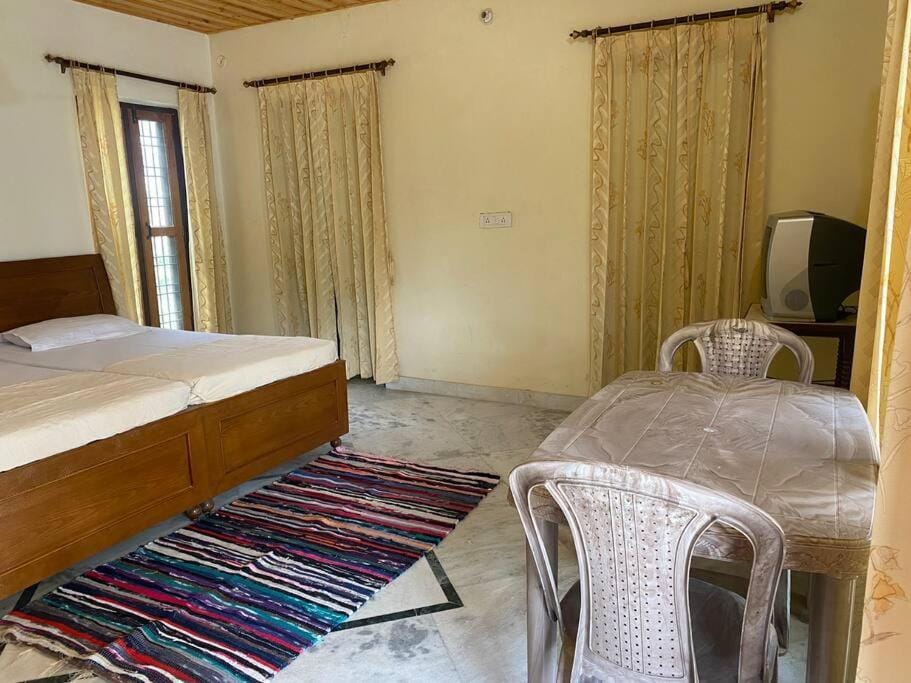 Highway Orchard Apartment in Uttarakhand