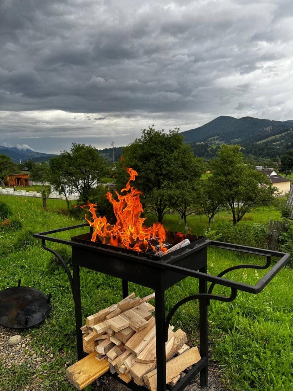 Day, BBQ facilities, Mountain view
