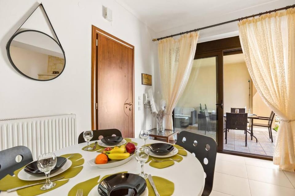 Private apartment in Kalamaki, Chania Apartment in Crete