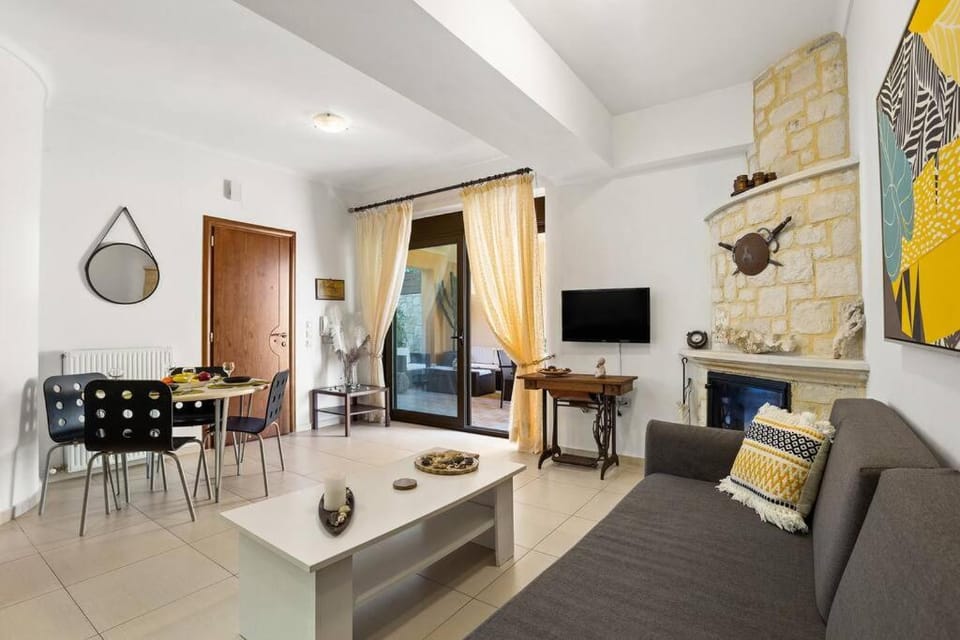 Private apartment in Kalamaki, Chania Apartment in Crete