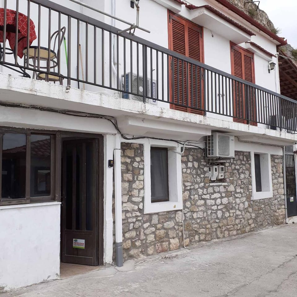 Clock's House Apartment in Peloponnese, Western Greece and the Ionian