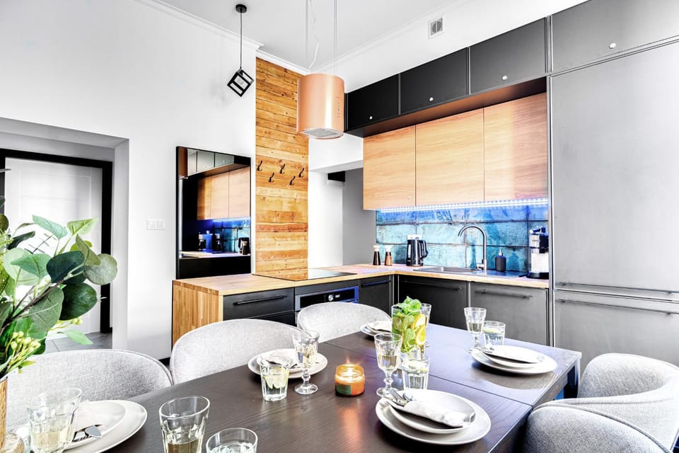 Kitchen or kitchenette, Dining area, pet friendly, stove
