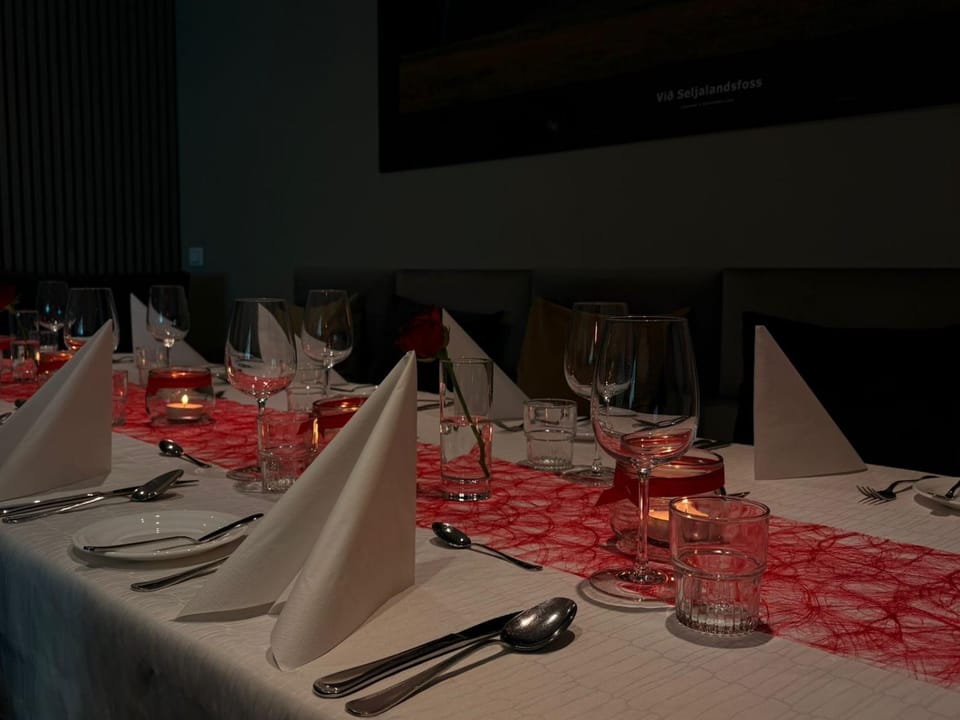 Restaurant/places to eat, Dining area