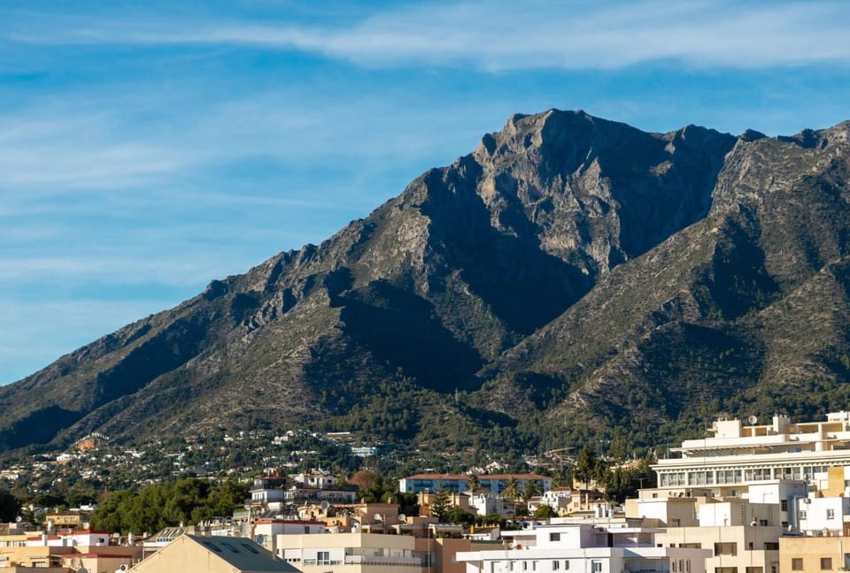 Nearby landmark, Natural landscape, Mountain view