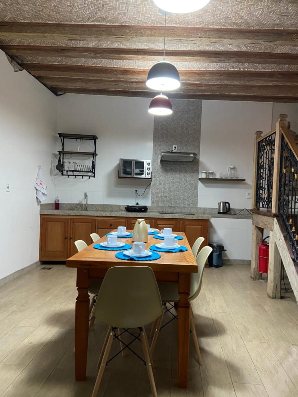 Kitchen or kitchenette, Dining area, pet friendly, stove