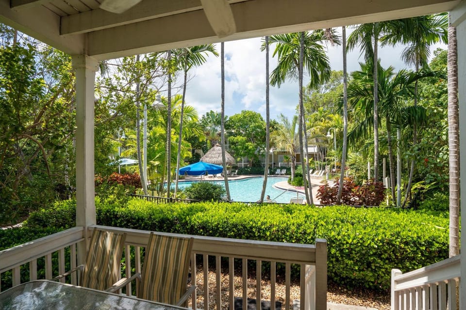 Coral Hammock Poolside Home House in Stock Island