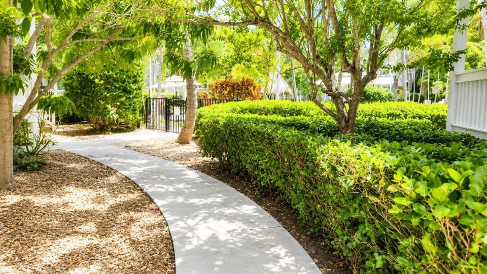 Coral Hammock Poolside Home House in Stock Island