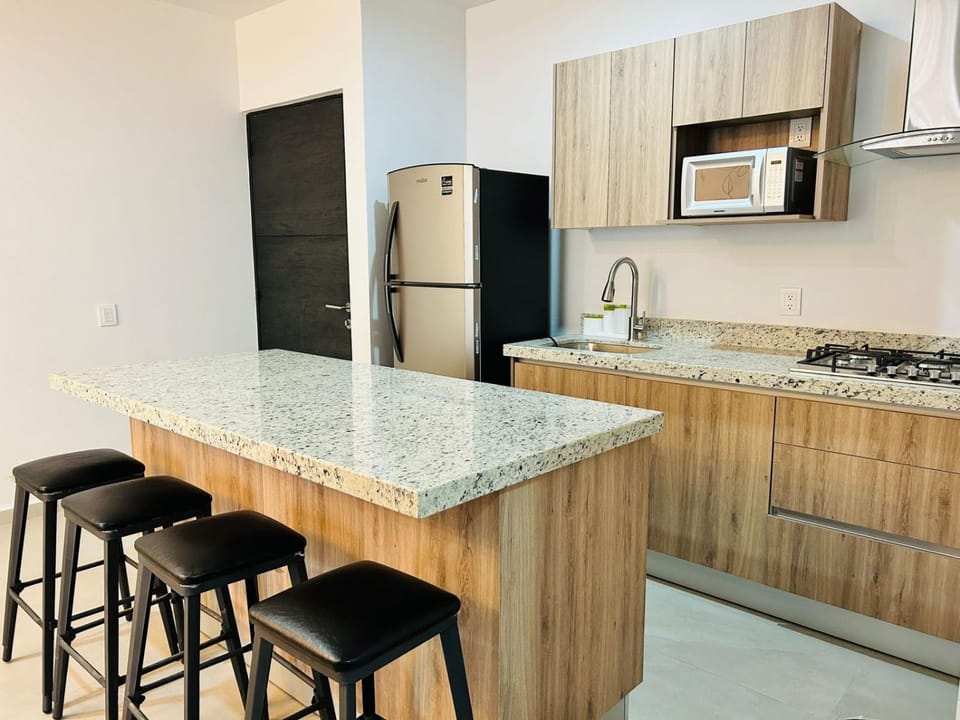 Kitchen or kitchenette, Lobby or reception, Dining area