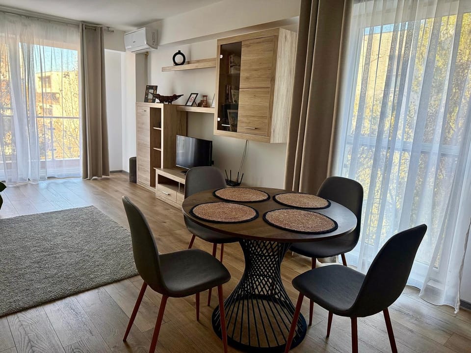 Relaxing Bucharest Airport Residences & Therme-SELF CHECK-IN Apartment in Romania