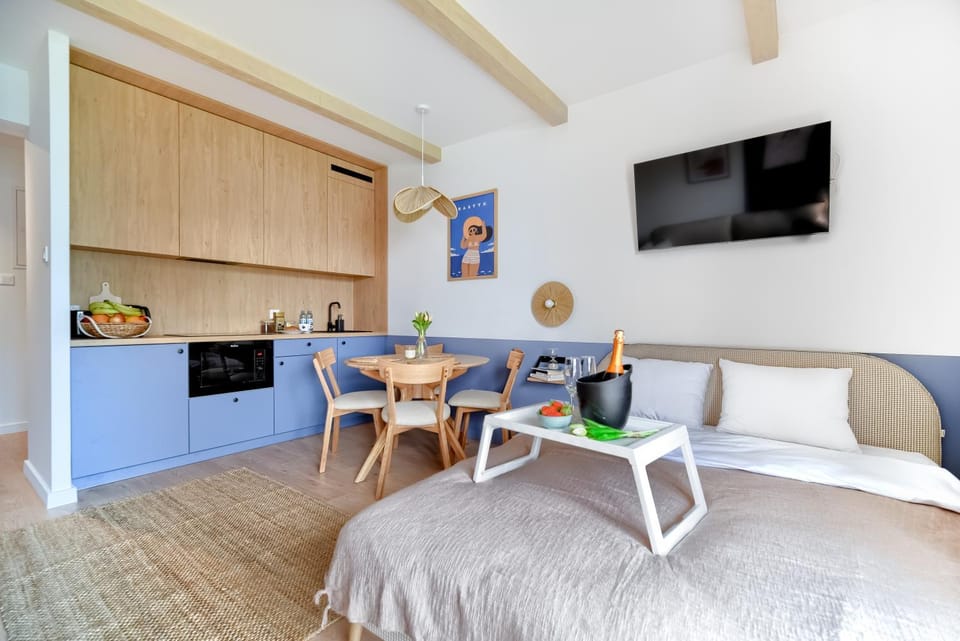 Apartamenty 4 Pory Roku- 200m PLAŻA, PRYWATNY PARKING Apartment in Sopot