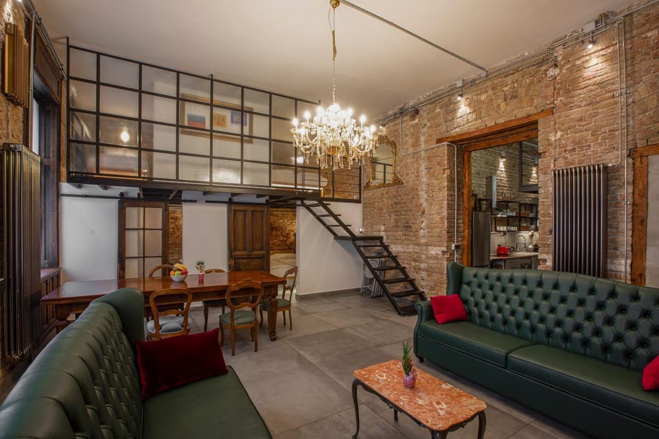 Living room, Seating area