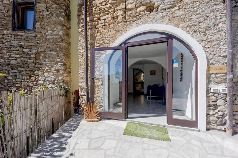 Appartamento Luly Dachi Farm Apartment in Liguria