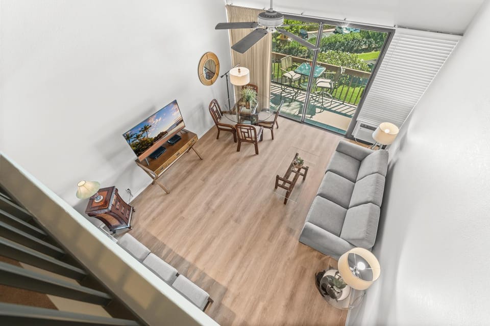 Convenient to downtown Kihei, across famous Charley Young Beach, 3 pool, tennis courts MV3407 Apartment in Kihei