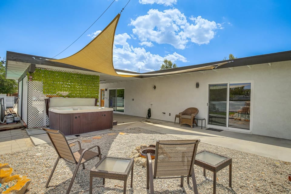 By Joshua Tree! Serenity on Sage Home with Hot Tub House in Yucca Valley