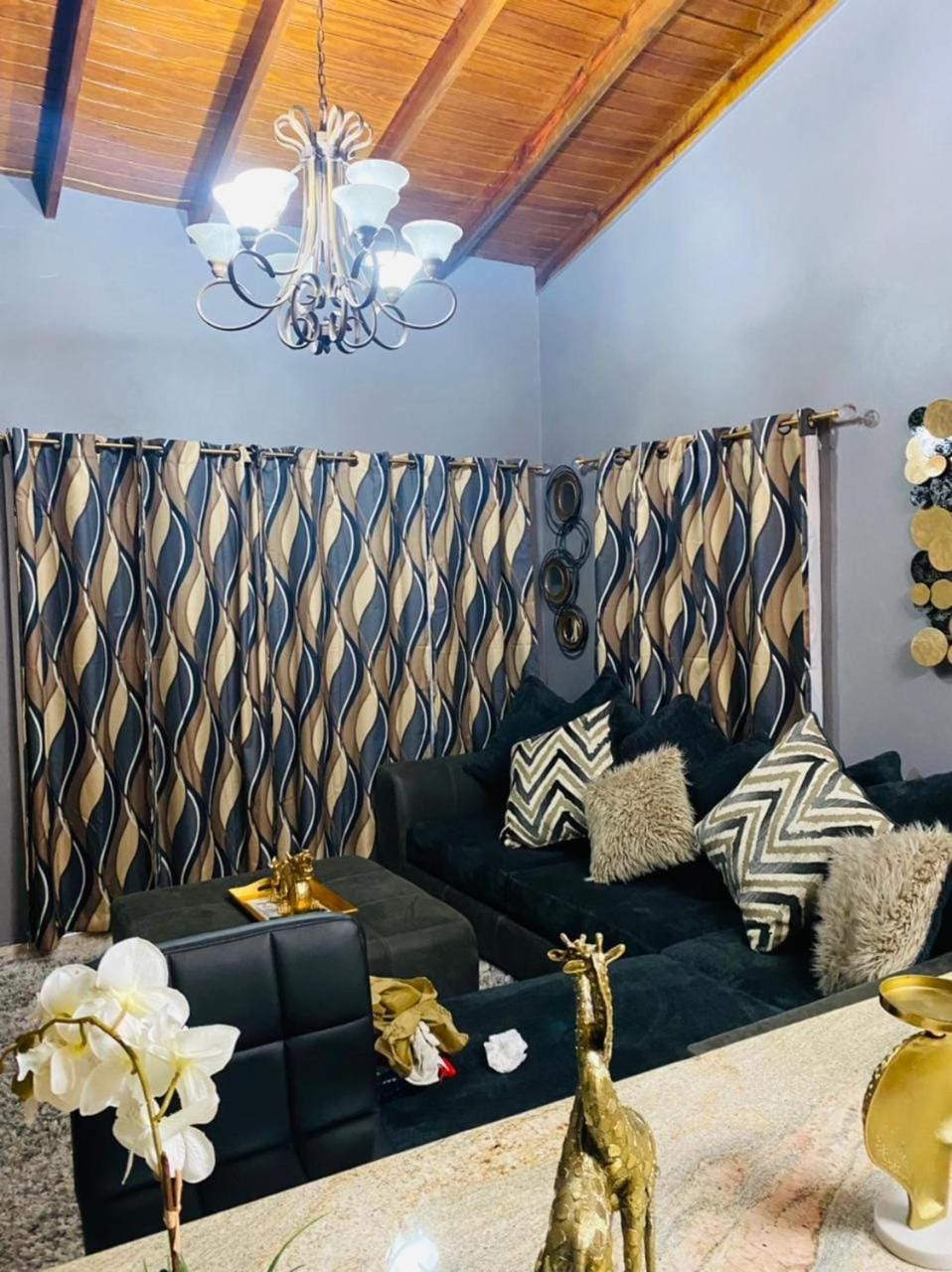 Blissett Apt, Your Jamaican Home Apartment in Kingston