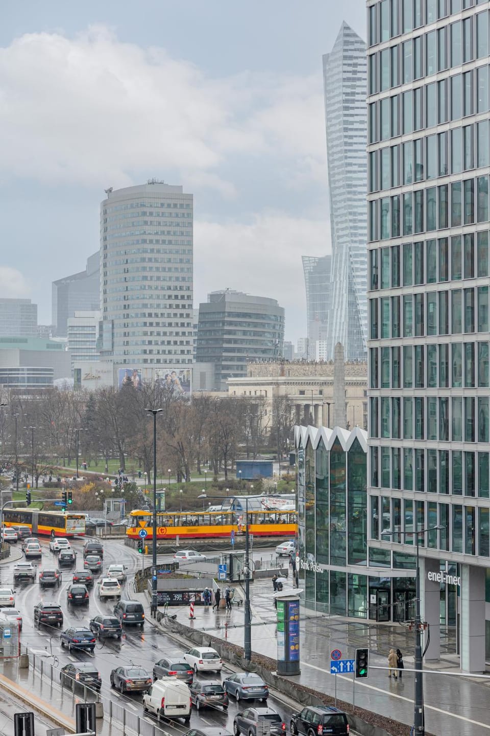 Day, Neighbourhood, City view, Street view, Location, Parking