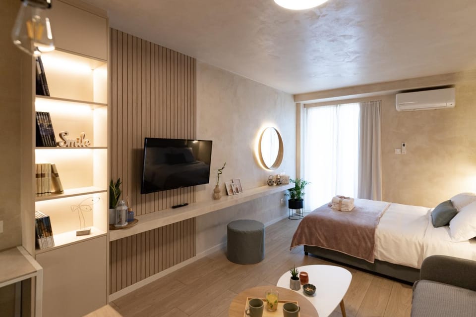 Communal lounge/ TV room, Bed, TV and multimedia