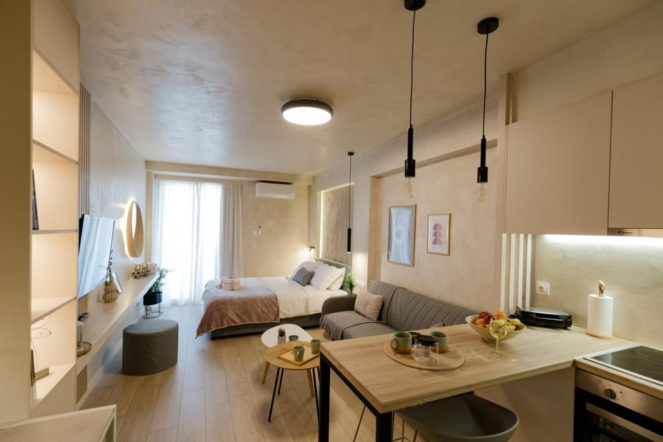 Kitchen or kitchenette, Food and drinks, Photo of the whole room, Dining area, oven, stove