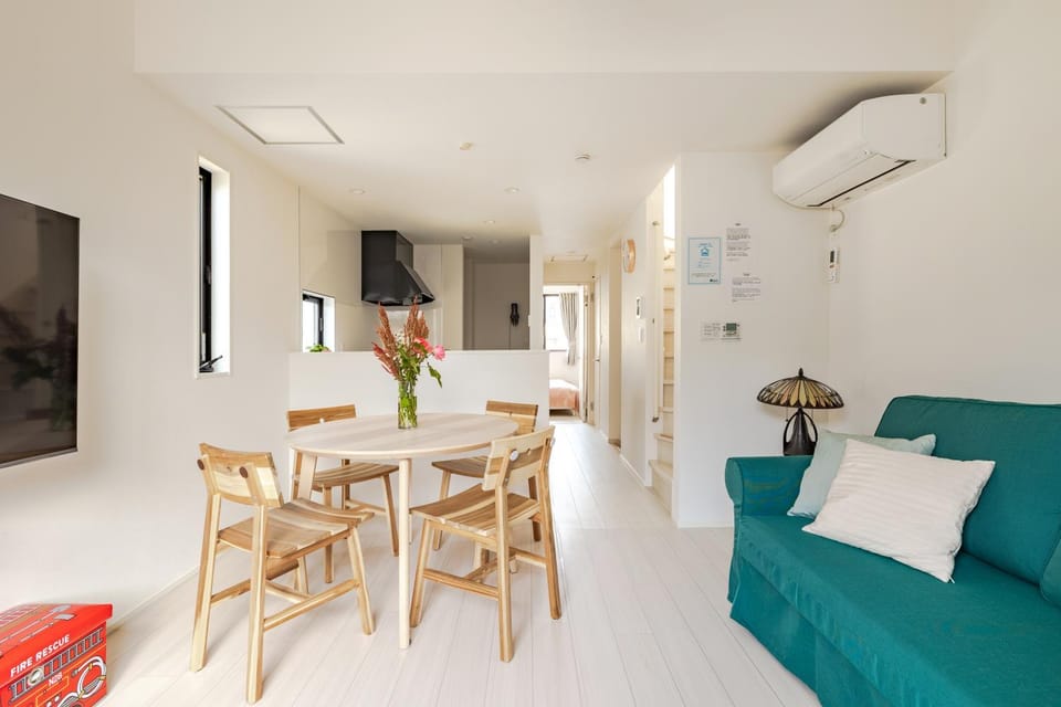 TV and multimedia, Living room, air conditioner