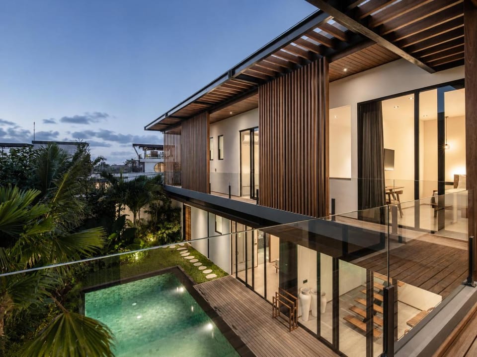 Stylish 5BR Beach Villa, 200m in Boho Canggu Villa in Mengwi