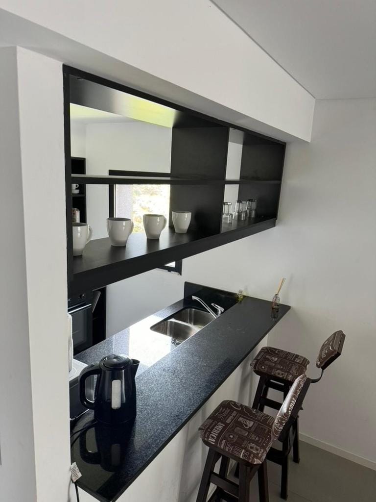 Coffee/tea facilities, Dining area, minibar